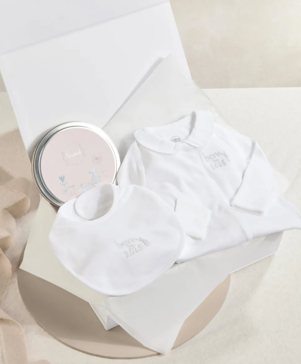 Born in 2025 Baby Girl Gift Box - Medium