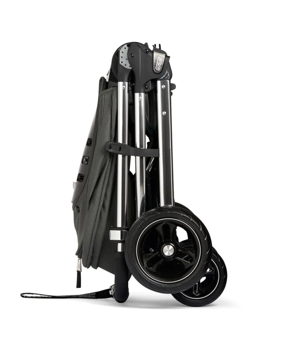 Flip XT³ Pushchair Bundle with Cybex Aton B2 Car Seat (7 Pieces) - Harbour Grey