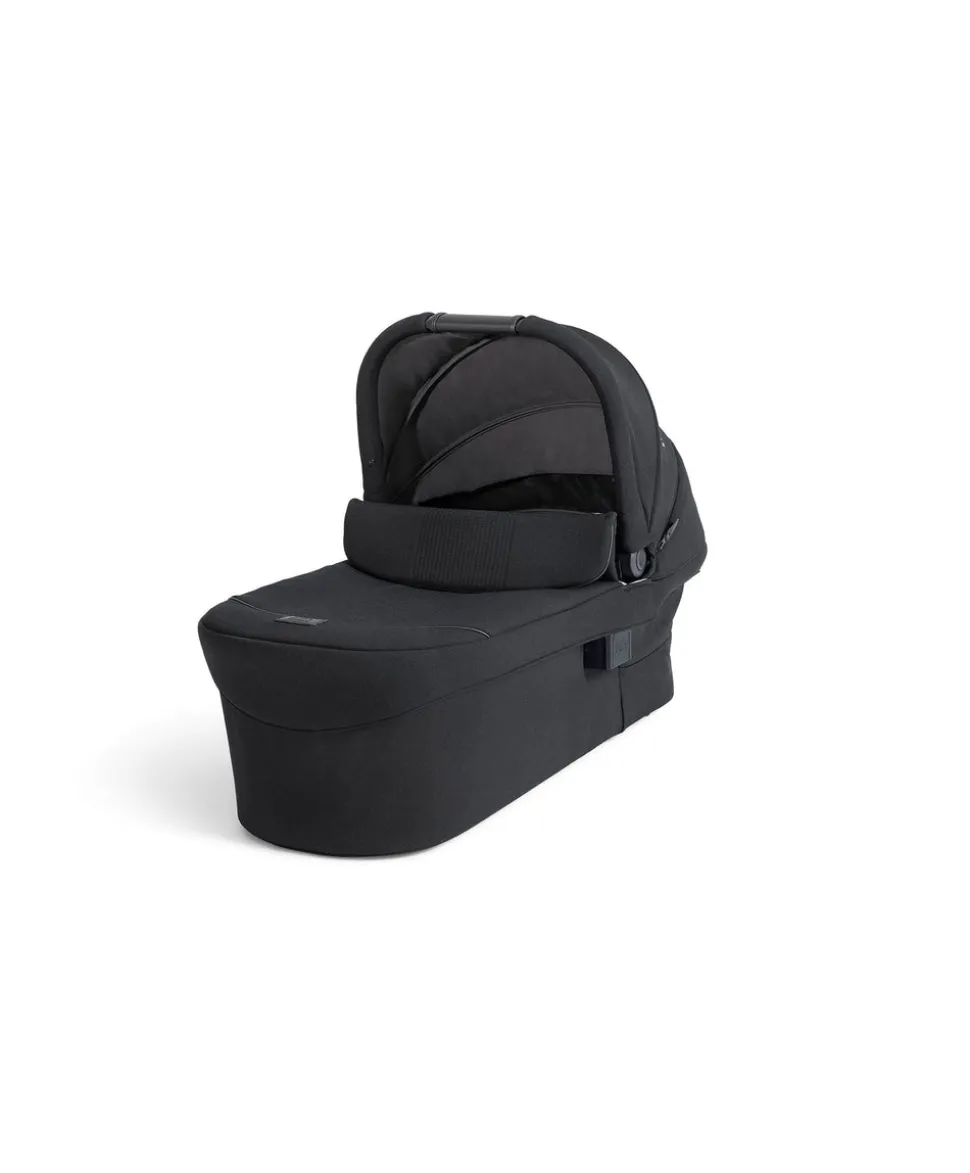 Joie finiti 4in1 Signature Pushchair & Joie Ramble XL Signature Carrycot Bundle- Eclipse