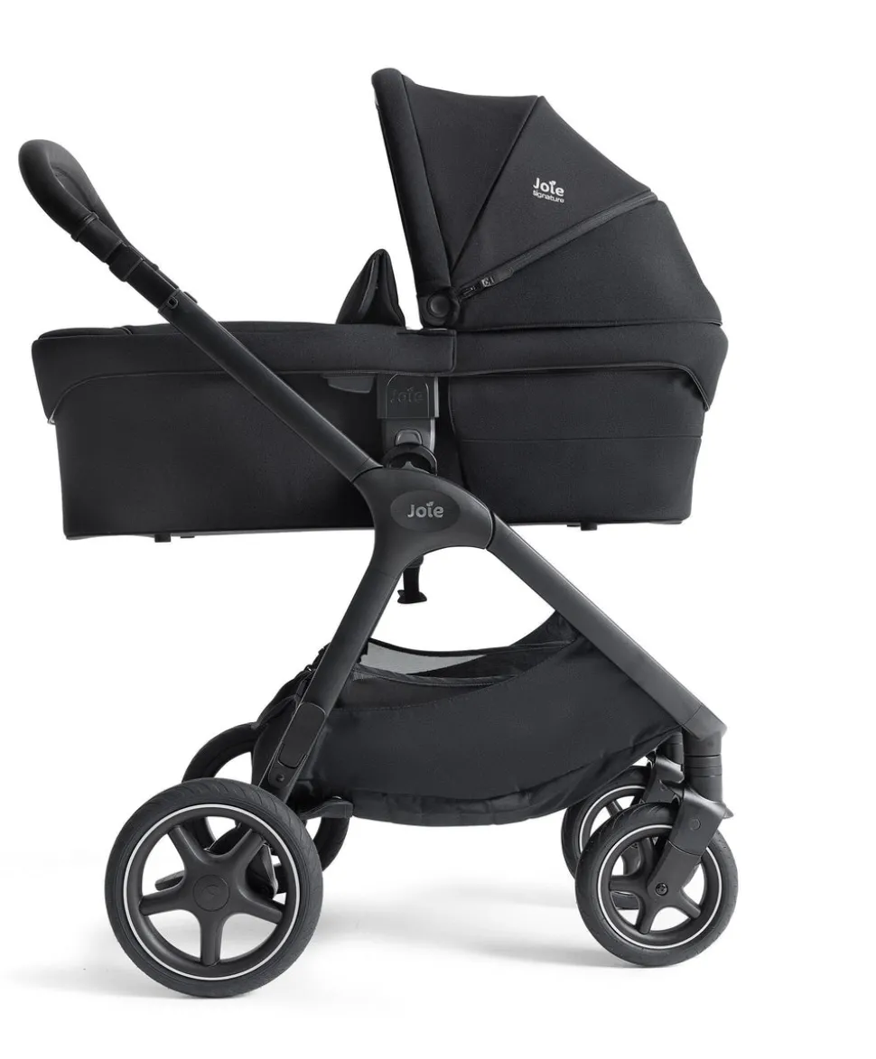 Joie finiti 4in1 Signature Pushchair & Joie Ramble XL Signature Carrycot Bundle- Eclipse