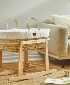 Little Green Sheep Knitted Moses Basket - White