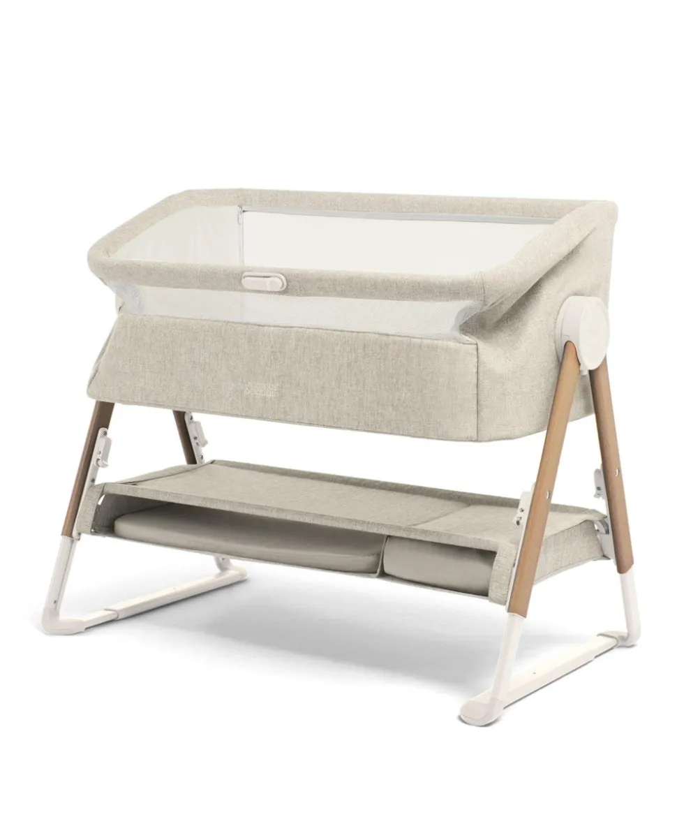 Lua Bedside Crib and Sheet Bundle - Fawn/White