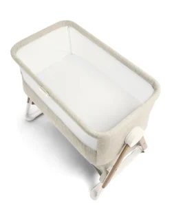 Lua Bedside Crib and Sheet Bundle - Fawn/Oatmeal