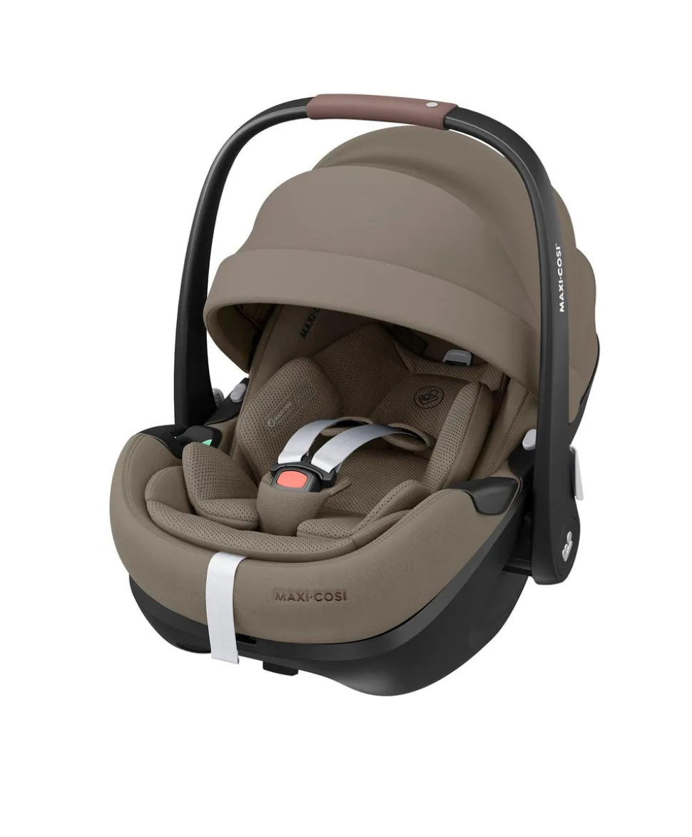 Maxi Cosi Fame Pushchair Bundle with Pebble 360 Pro² Car Seat (4 Pieces) - Truffle with Brown Wheels