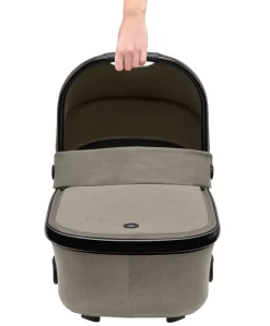 Maxi-Cosi Oria CarryCot in Twillic Truffle