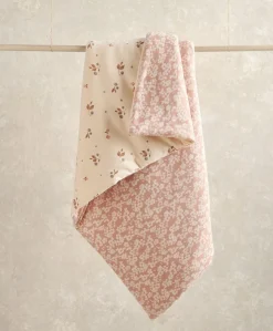 Quilt (2.5 Tog) - Berry/ Peony