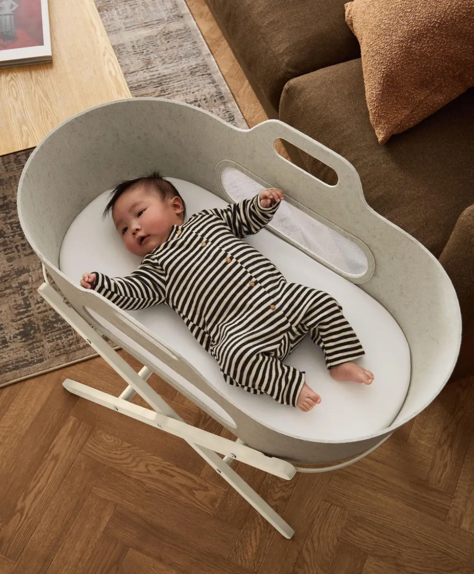 SnuzBaskit Barley Moses Basket & Cashmere Stand - Barley/Cashmere