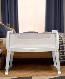 SnuzPod Studio Bedside Crib - Paris