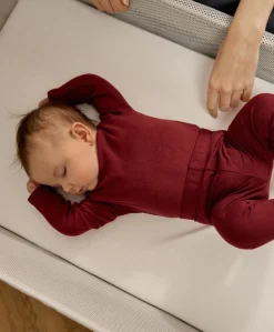 SnuzPod Studio Bedside Crib - Oslo