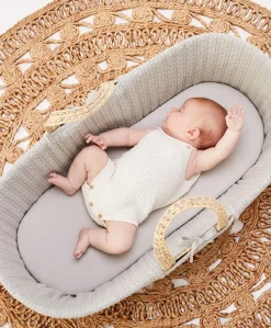 The Little Green Sheep Organic Moses Basket / Pram Mattress Protector in Natural White