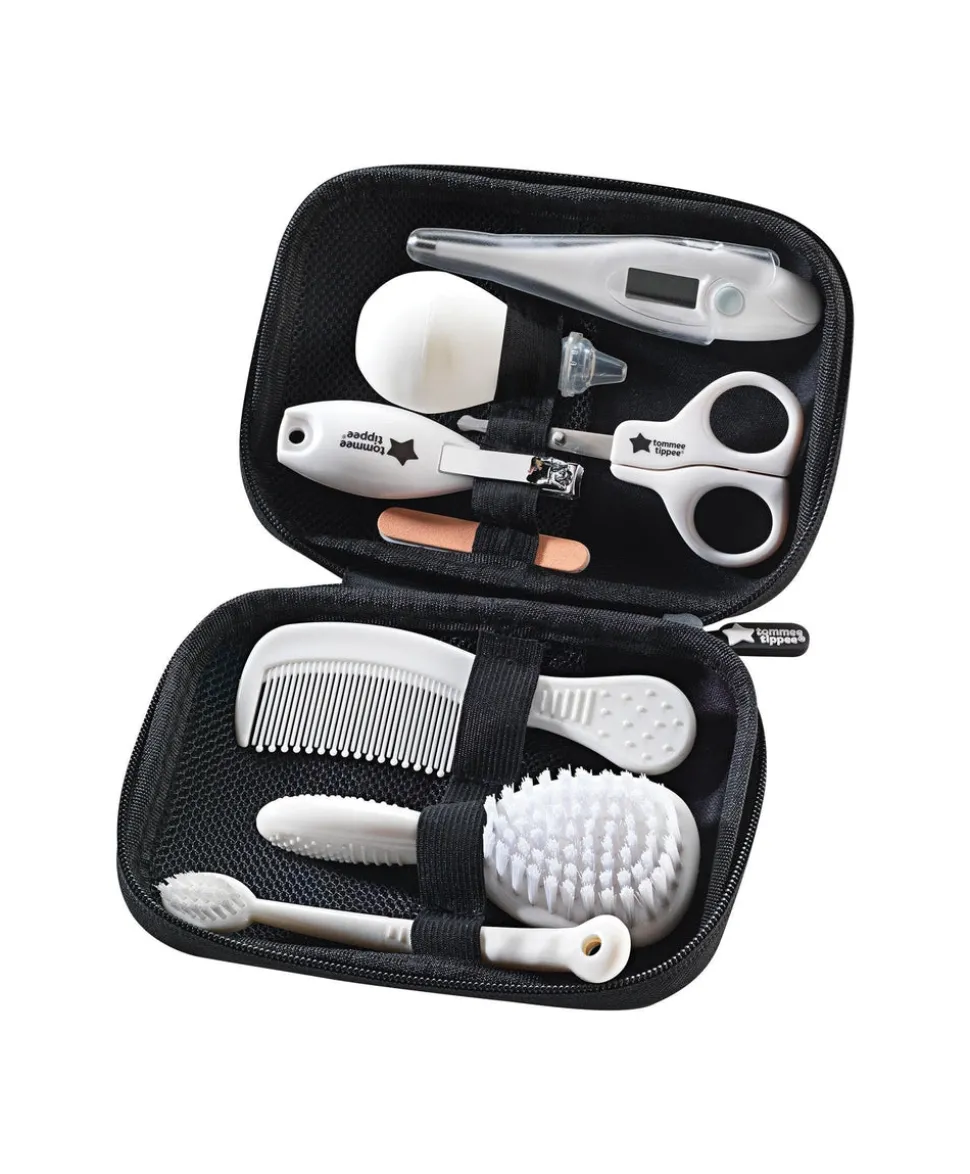 Tommee Tippee Closer to Nature Healthcare and Grooming Kit